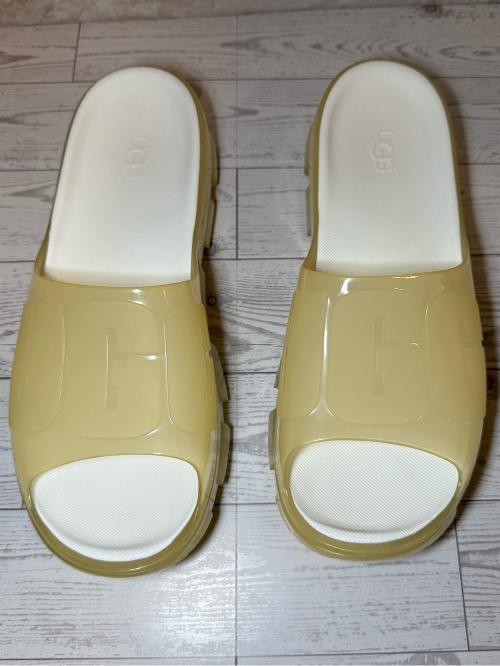 UGG Women's Cream Jella Slide Sandals sz 9
